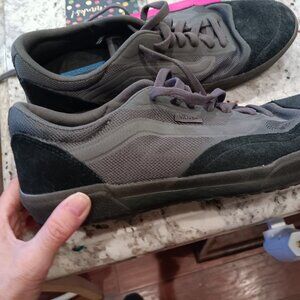 VANS Ave Pro - Black/Pewter 9.5 MENS